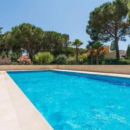 아파트 5 Personnes Piscine Pinede Et
