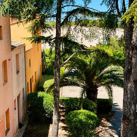 5 Personnes Piscine Pinede Et Appartement